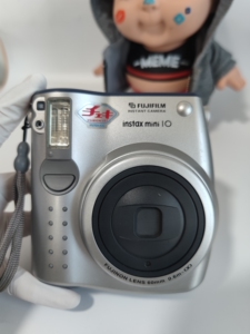 富士拍立得复古mini10   成色如图  功能正常  单机