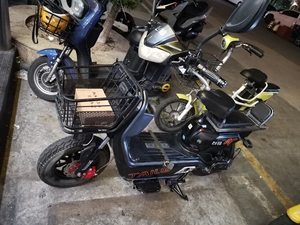 出一辆台铃炫猛,电动车,总共花了3380元买的!之前买来跑
