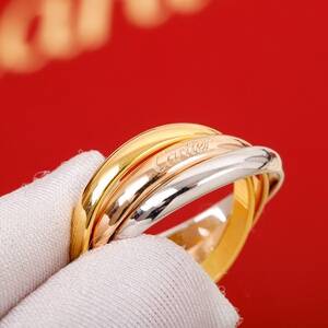 三环戒指女卡地亚