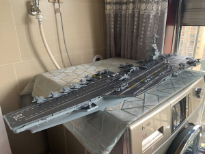 1/350福特级福特号航母1/350福特号航母 1/350尼