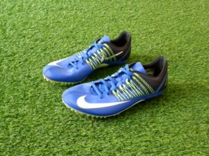 大白鲨钉鞋耐克