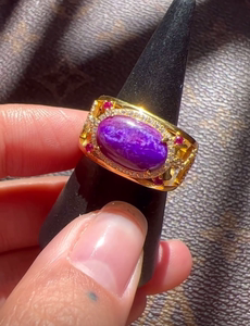 舒俱来双色猫眼丝绒蛇纹闭口马鞍戒指,定制镶嵌,主石带猫眼光泽