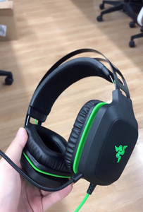 雷蛇耳机头戴式电脑电竞游戏71