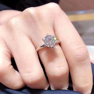 金伯利钻戒 ,一克拉经典六爪钻戒,证书,收据,票据都有,20