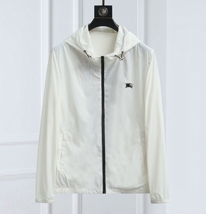 000人付款淘宝burberry夹克外套 防晒服 防雨服 巴宝莉 条纹 连帽qq