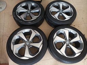 十代雅阁原厂拆车18寸刀锋轮毂带胎小跑7千多公里成色如图,轻