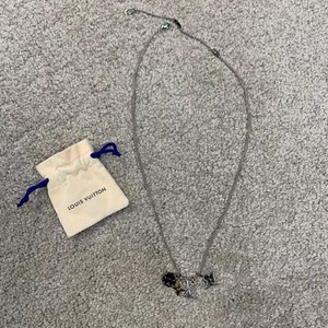 3344 louis vuitton lv 三花项链 防尘袋