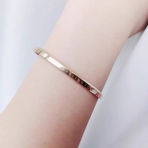 正品小ck手镯女开口男士情侣闺蜜小众纯银素圈通勤高级感爆款手