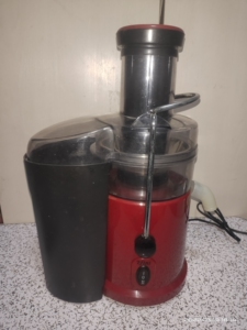 闲置樱达榨汁机 九成新 功能完好