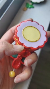 花钥匙可打开（手工定制小镜子），花仙子小蓓的二代变装神器。
