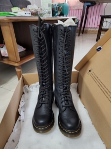 drmartens马丁靴20孔