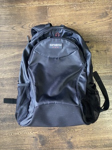 新秀丽samsnite日常通勤电脑双肩背包.