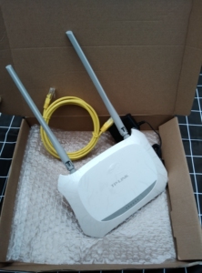 tplink路由器速率300m无线tp842家用高速穿墙百兆