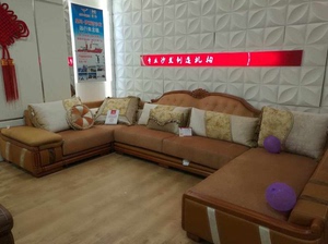 皇玛梦丽莎真皮沙发，原价2万8千多，8.8成新，因搬家后闲置