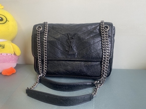 单肩包,(lsy黑色包包)无任何损坏,购买时580,现在卖5