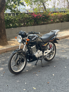 九成新以上原装铃木锐爽150cc电喷摩托车    车况一切正