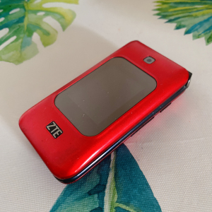 守护宝红色手机