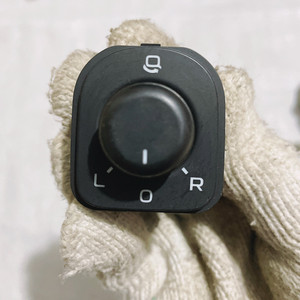 帝豪gs车门倒车镜尾箱盖尾门后背门abs泵仪表空调开关方tb5