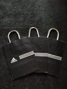 adidas 阿迪达斯 黑色 购物袋 纸袋