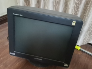 三星788df,很新很新的crt大屁股显示器,没擦,擦完9新