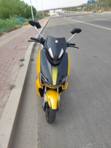 爱玛电动车爱玛剑齿虎x6电动车,剑齿虎x6是与变形金刚合作的