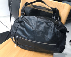 全新,专柜购买,lapagayo纳帕佳大容量手提肩挎真皮包纯