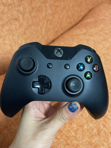 xbox one一代原装无线手柄成色九成新 xbox one