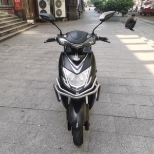 72v倍特电动车,前后双碟刹,六挡换挡,led大灯,双喇叭