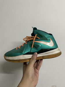 勒布朗詹姆斯lbj10代,海豚配色,二手45码,成色如图,前