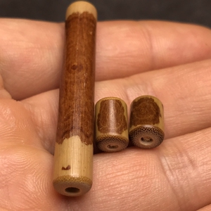 精品收藏级福建红湘妃竹背云勒子吊坠,直径0.7cm,长0.