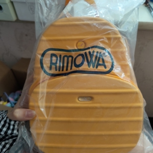 000人付款淘宝全新rimowa日默瓦书包 双肩包,小号32-22-13.