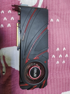 1050ti的哥哥,游戏显卡,跑分老版鲁大师15万多分,堪比