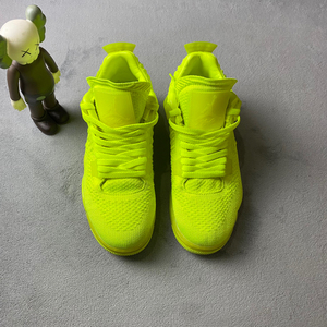 aj4 荧光绿 41码 成色很好 简单穿着几次 鞋垫loho