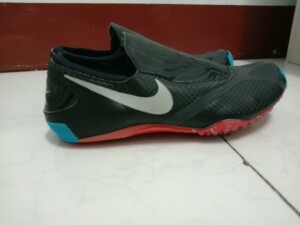 耐克大白鲨钉鞋