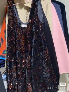天津万象城专柜购买的菲格正品，闪亮光片的意大利时装连衣裙。