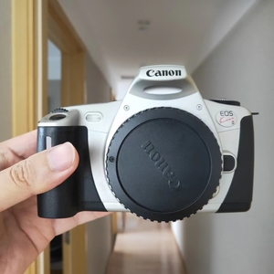 佳能eos kiss3 胶片相机机身 胶片单反