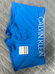 Calvin Klein CK 男士短裤NB1702，原价3