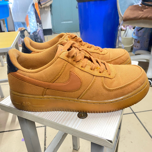 耐克橙色空军一号