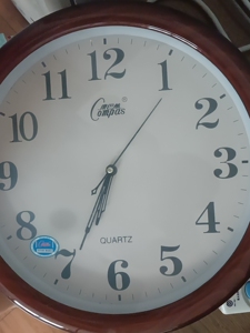 康巴赫石英钟,几乎全新,绝对正品,用不到,家里有别的,需要的