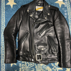 schott肖特118皮衣,裸牛皮,质感超好,超厚实性价比