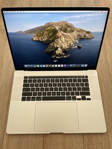 苹果笔记本电脑18款15寸标配macbook pro mr9