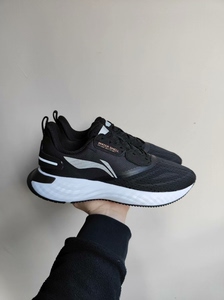 李宁云5代跑鞋,全掌高密度回弹,3m反光logo,少数微瑕疵