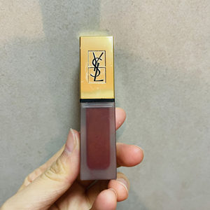 圣罗兰方管唇釉8