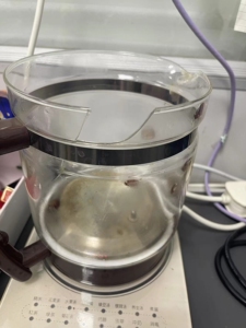 美的养生壶,瓶身被碰碎了一个口,自己在淘宝上配一个大概40元