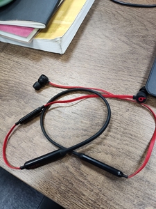 000人付款淘宝beatsx正品蓝牙耳机a1763,10周年纪念版,红黑搭配