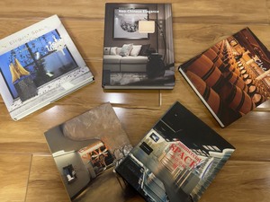 出5本关于室内设计的书籍，包括《Elegant Space优