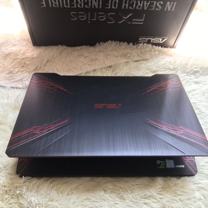 1050ti华硕飞行堡垒fx80g笔记本电脑 i5八代gtx