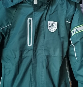 南师附中派逊校服冬季衣外套,140码,正常穿着痕迹.