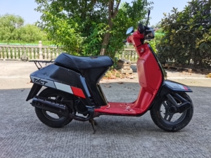 本田tact50!二冲小踏板,八几年的老货,少有的红色内箱款