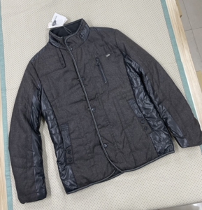 康踏品牌棉服外套男士立领拼色棉服,正品,包装吊牌齐全,尺码l